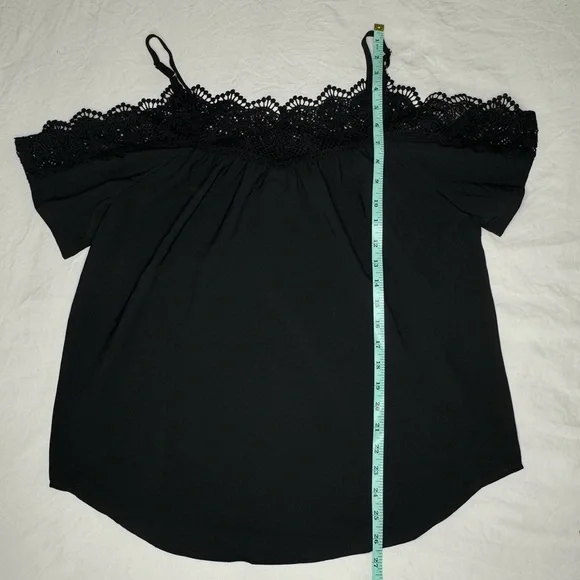 Lace Top - Off The Shoulder + Adjustable Straps - Black Polyester Garment Medium - Picture 2 of 5